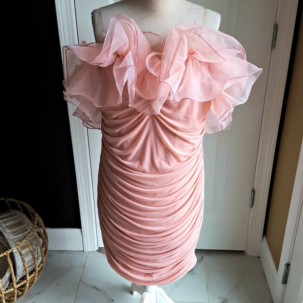Sweetheart Ruched Mami Mesh Dress